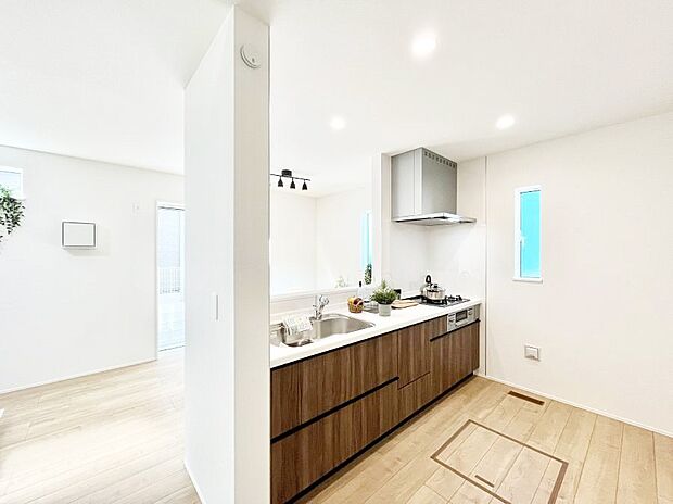 料理をしながらご家族との会話を楽しめる対面カウンターキッチン