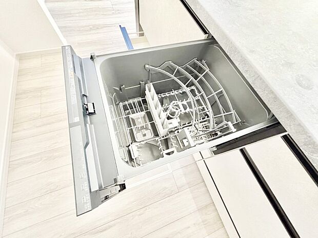 面倒なお片づけは食洗機にお任せ!家事の負担が減って、時間にも気持ちにもゆとりができます。