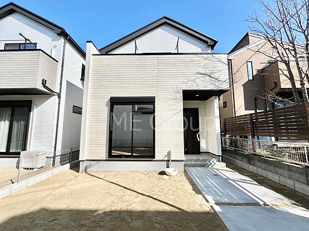 洗練された外観、上質な住空間が広がる室内は永く安心して過ごせる住居です。