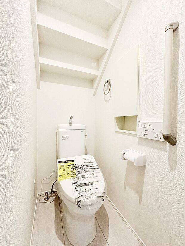 トイレは温水洗浄機能付き