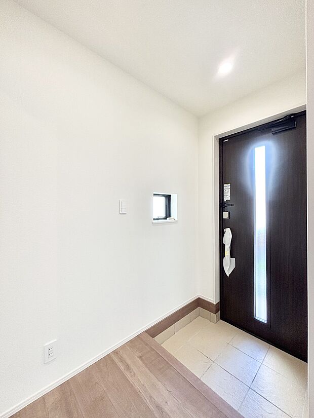 家族の帰宅やお客様をあたたかく迎える玄関  