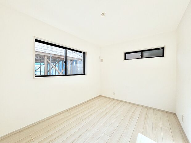 2面採光なので、明るく風通しも良く心地良い生活が送れます。