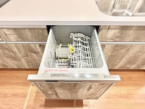 面倒なお片づけは食洗機にお任せ！家事の負担が減って、時間にも気持ちにもゆとりができます。