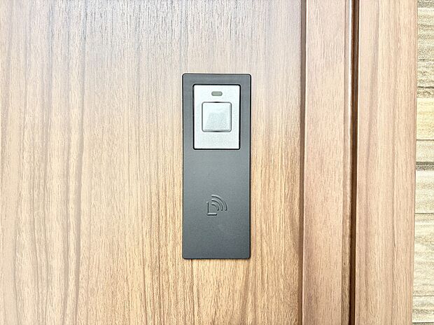 スマートに開錠できる電子キー