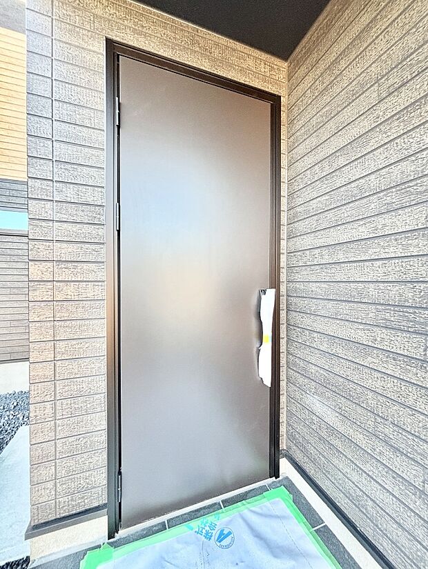 住まいの顔を演出する、玄関ドア。
