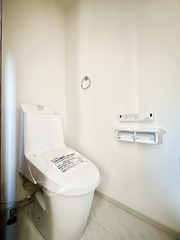 トイレは1階と2階それぞれに配置されていてとても便利です。 