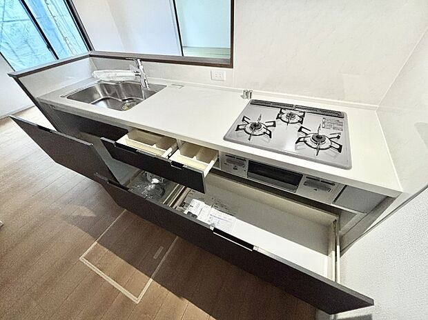 使いやすさを優先したスライド式収納タイプ!