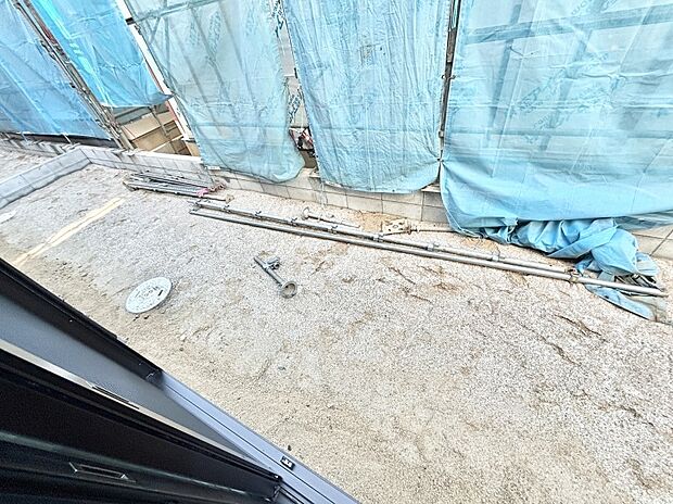 ガーデニングや家庭菜園も楽しめるお庭付き。