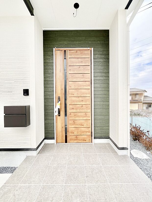 いつも気持ち良くご家族を迎えられる玄関