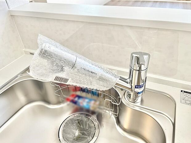 浄水器一体型のキッチンで洗い物用・料理用と切り替え簡単!