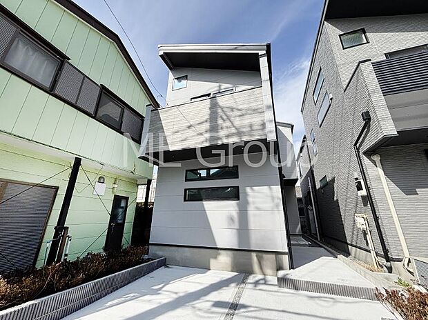 溢れる陽光でご家族の笑顔も輝く