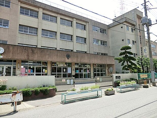 小学校 1300m 八潮市立大瀬小学校