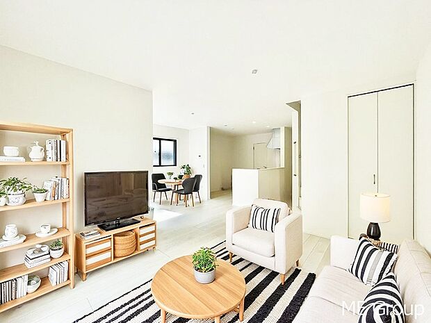 落ち着いた雰囲気のＬＤＫは家族みんなの快適空間※家具はCGです