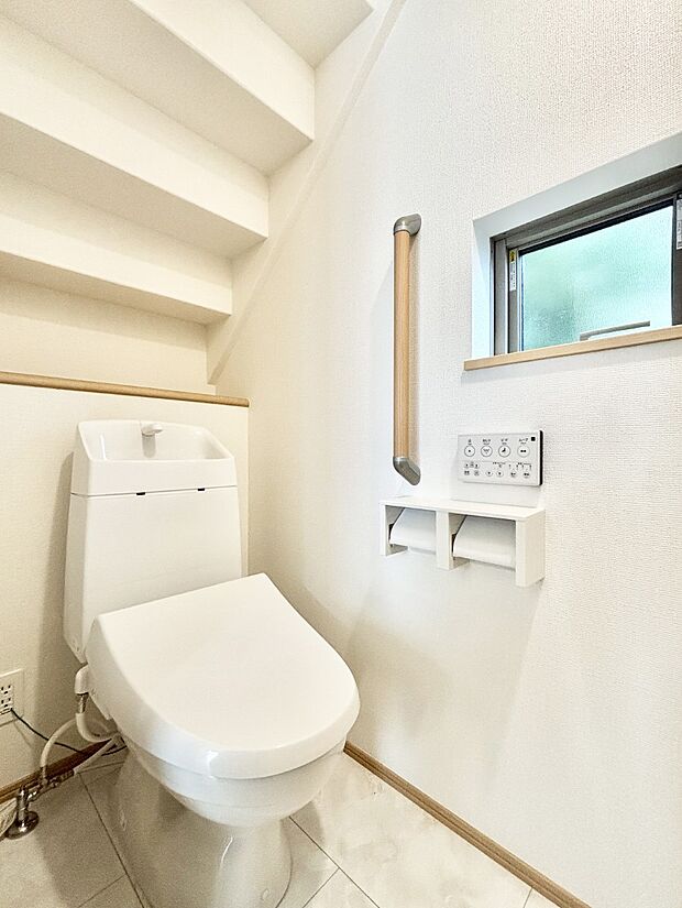 トイレは1階と2階それぞれに配置されていてとても便利です。 