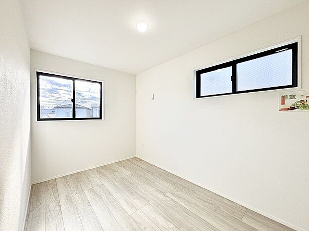 2面採光なので、明るく風通しも良く心地良い生活が送れます。