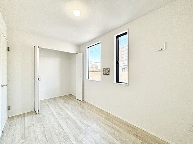 子供部屋にもおすすめな収納スペースたっぷりの居室