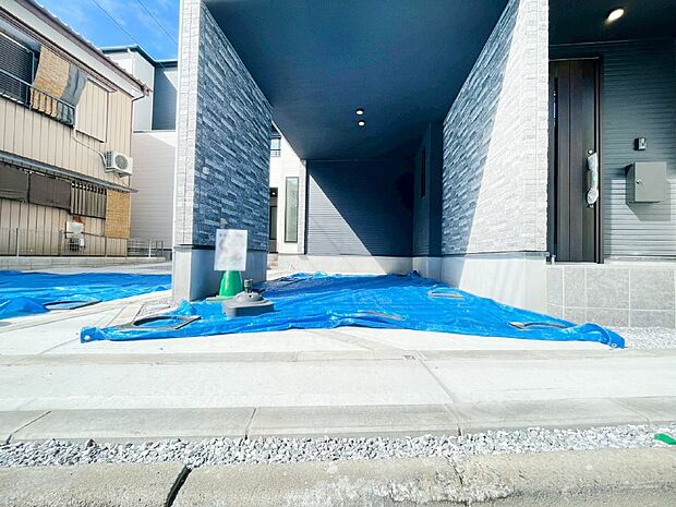 ビルトインタイプは大切なお車を傷や汚れから守ることができます。