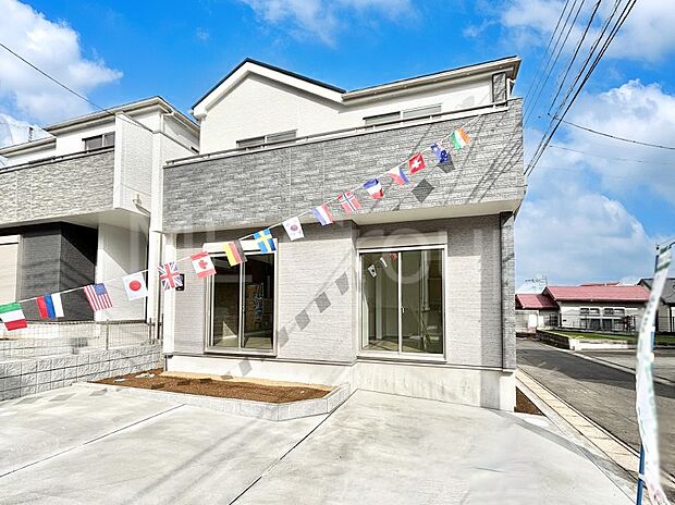 溢れる陽光でご家族の笑顔も輝く