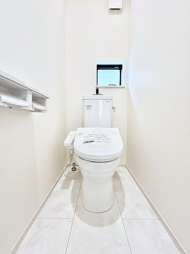 トイレは1階と2階それぞれに配置されていてとても便利です。 