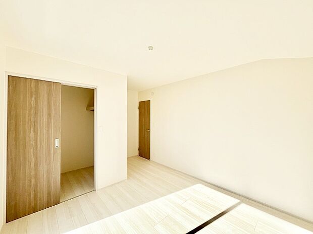 収納が充実しているので居住スペースを広々使えます