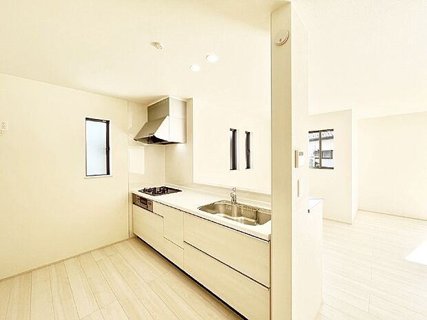 料理をしながらご家族との会話を楽しめる対面カウンターキッチン