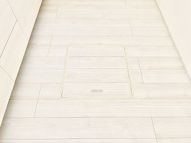 床下収納付き！日用品・非常用品の収納にも大活躍。