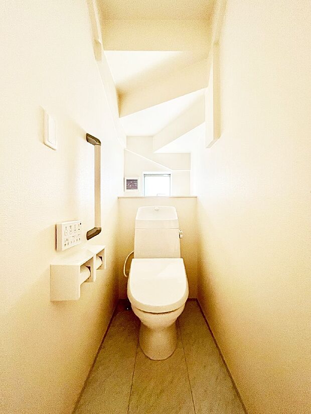 トイレは温水洗浄機能付き