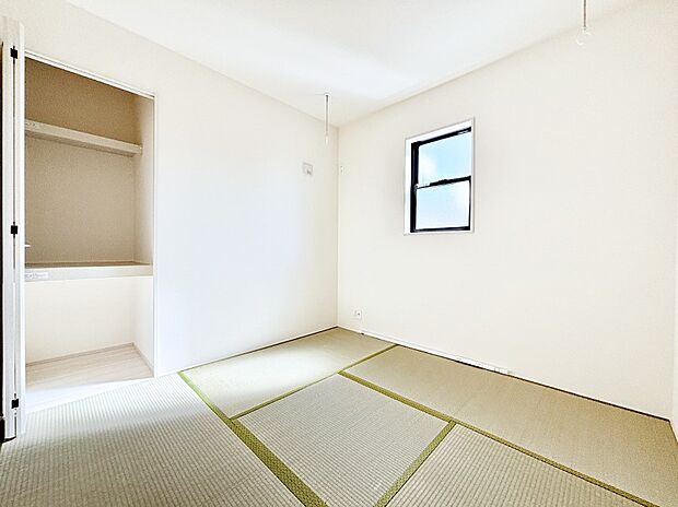 柔らかい畳の空間は、お子様の遊び場や来客時のおもてなしの場所として重宝します。 