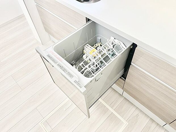 面倒なお片づけは食洗機にお任せ！家事の負担が減って、時間にも気持ちにもゆとりができます。