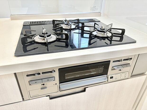 三口ガスコンロでお料理が一気にはかどりそう。