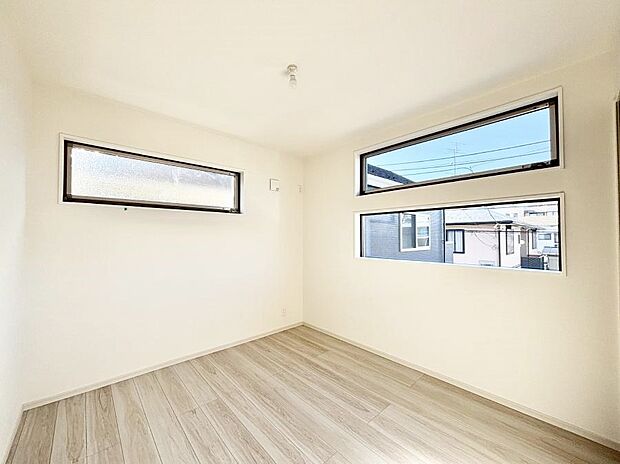 2面採光なので、明るく風通しも良く心地良い生活が送れます。