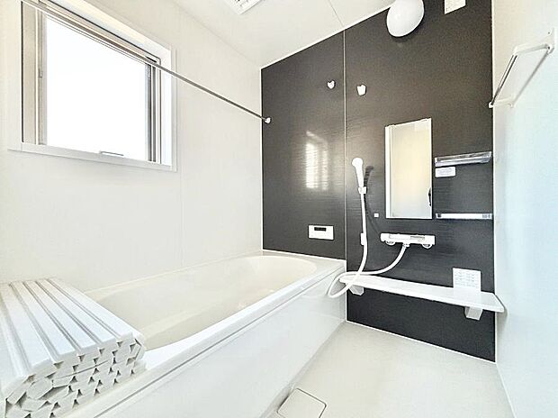 落ち着いた雰囲気でゆっくり寛げるバスルーム