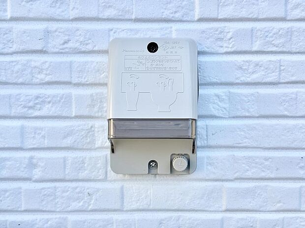 シンプルなデザインのポスト