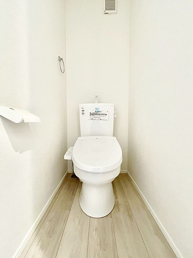 毎日を快適に！清潔感あるシャワートイレ。