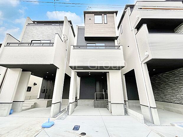 洗練された外観、上質な住空間が広がる室内は永く安心して過ごせる住居です。