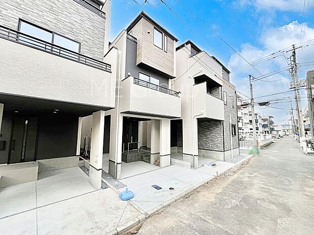 前面道路はきちんと整備されています