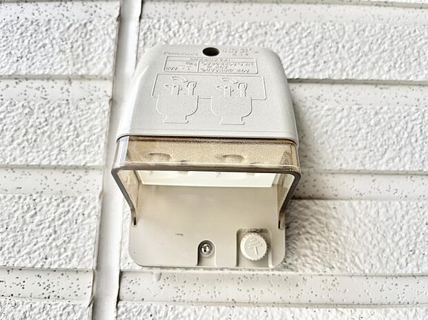 シンプルデザインのポスト。