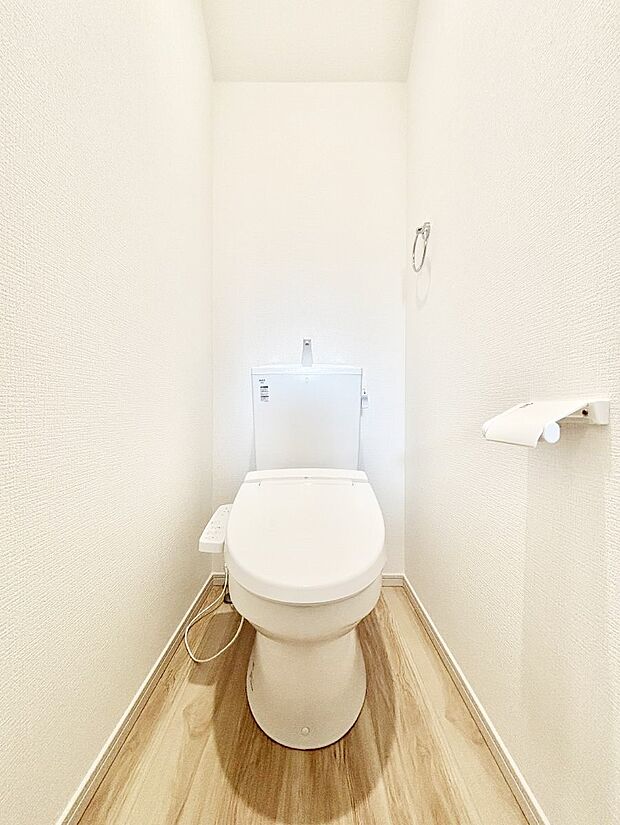 トイレは温水洗浄機能付き