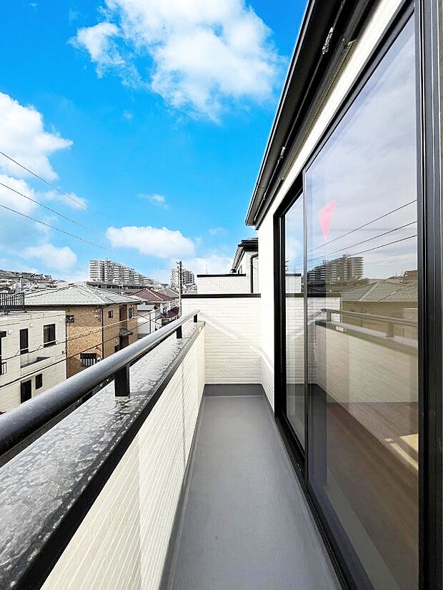 風通しの良いバルコニー