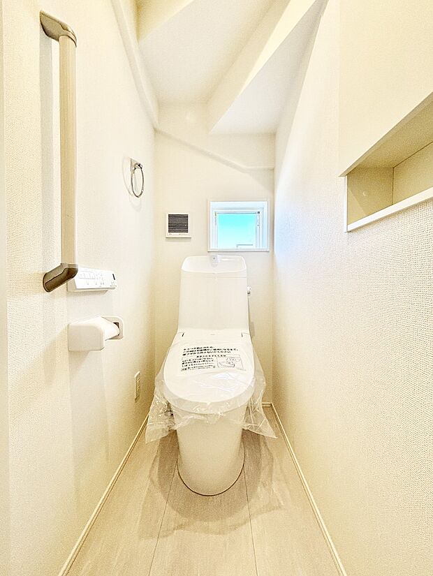 トイレは温水洗浄機能付き