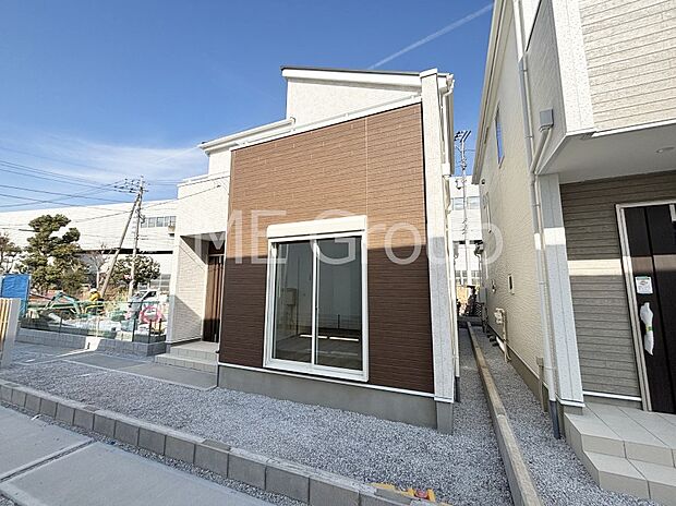 溢れる陽光でご家族の笑顔も輝く