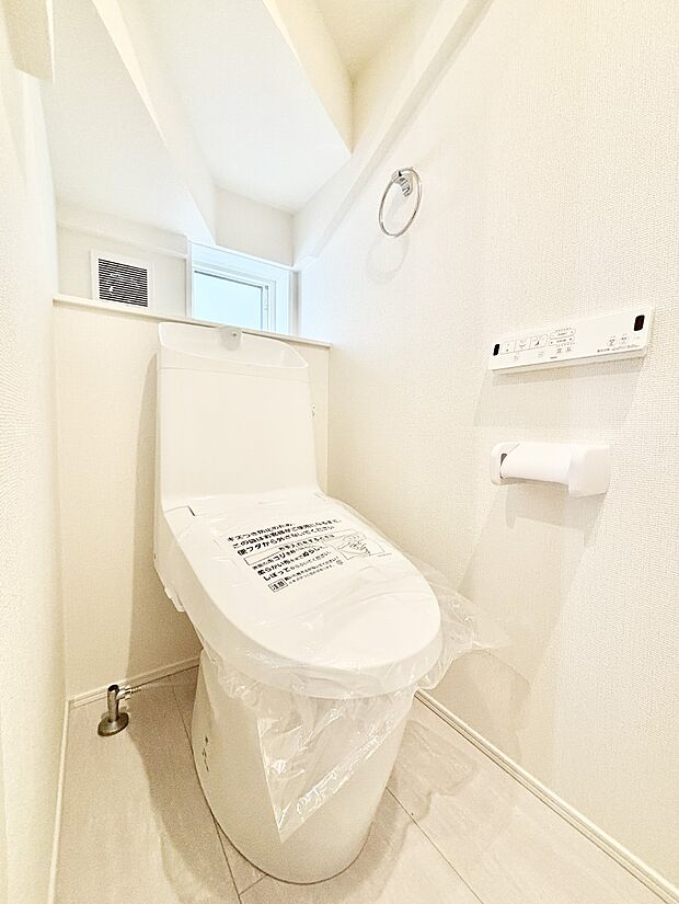 トイレは温水洗浄機能付き