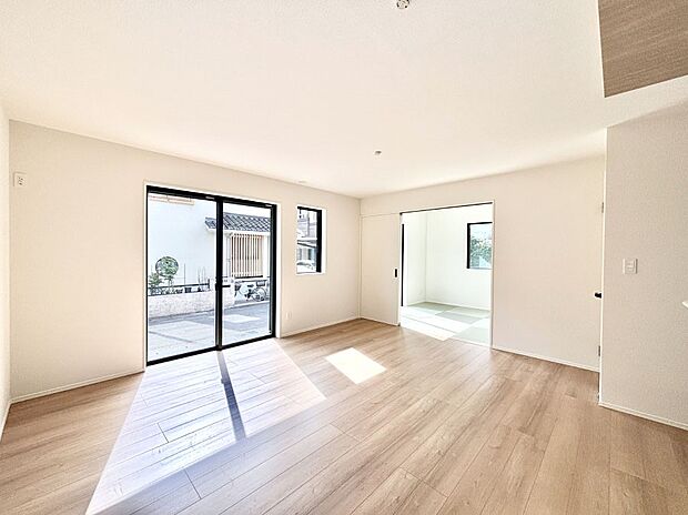 家族の笑顔が自然と生まれてくる、そんな雰囲気のダイニングに仕上がっています 