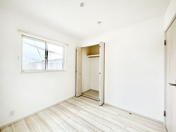 クローゼット付きのお部屋で充実したプライベート時間を過ごせます。
