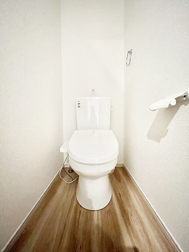 トイレは温水洗浄機能付き