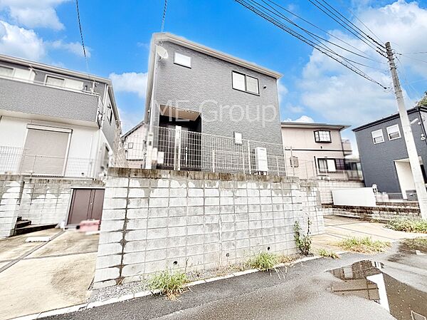 たっぷりの陽光と心地よい風が舞い込む住まい