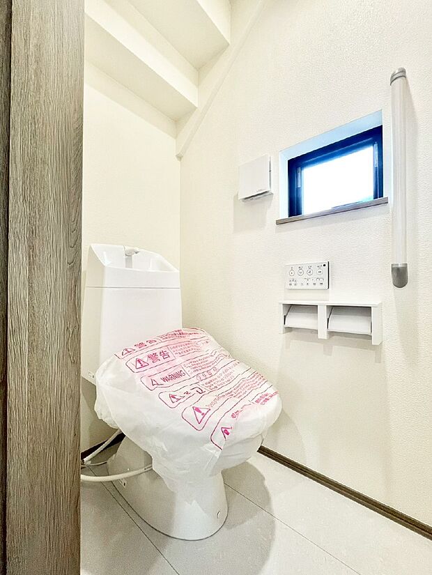トイレは1階と2階それぞれに配置されていてとても便利です。
