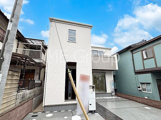 溢れる陽光でご家族の笑顔も輝く