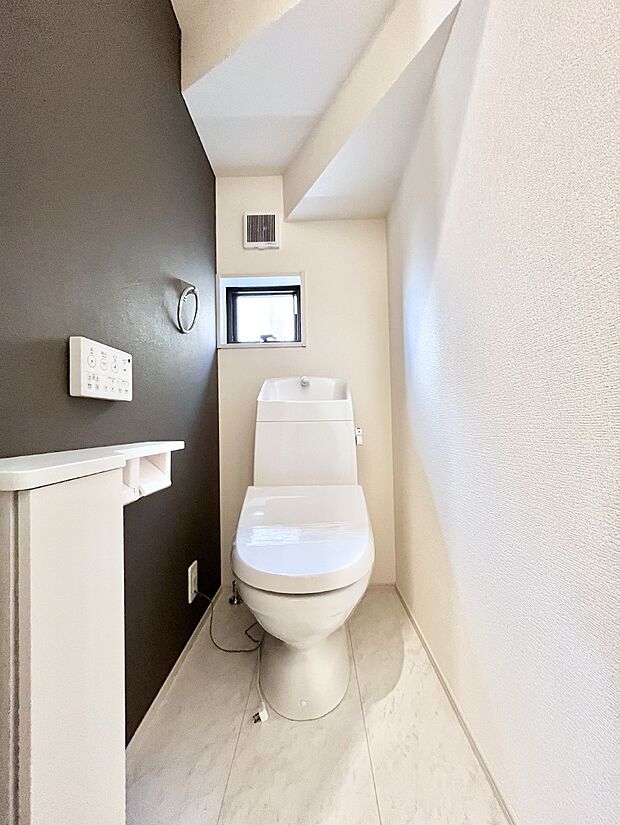 トイレは安心の2箇所!朝のバタバタも一安心です。