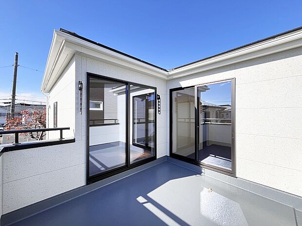 開放感あるルーフバルコニー